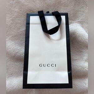 Gucci Gift Paper Board Bag with Ribbon Handles EUC 7 x 11 Cream n Black